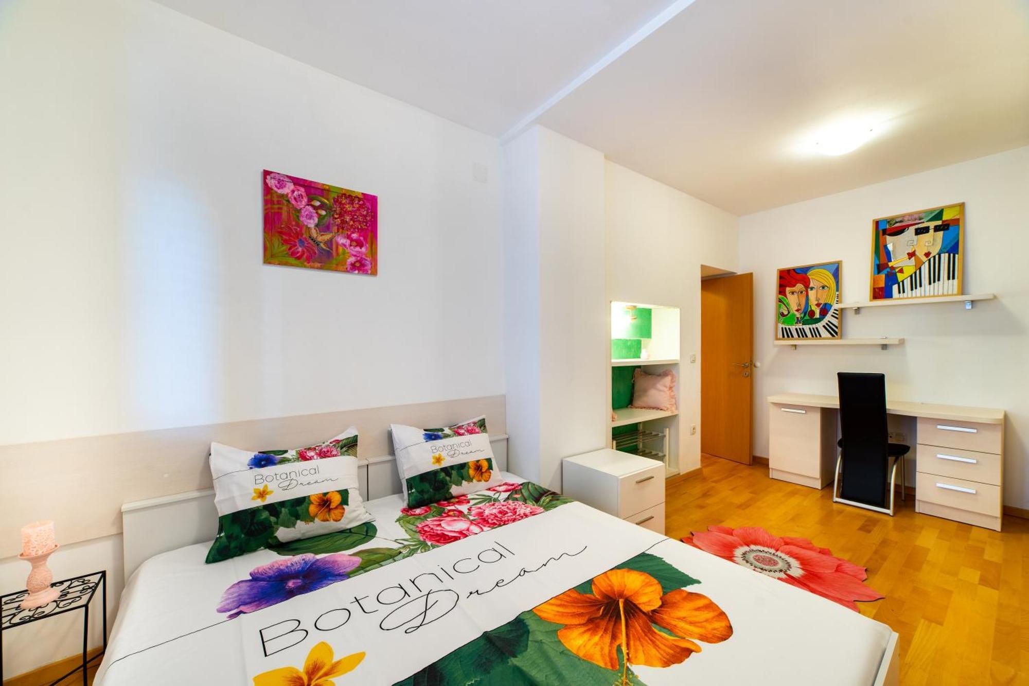 Apartment Happy In Split Center 10 Min Walk From Bacvice Beach ภายนอก รูปภาพ